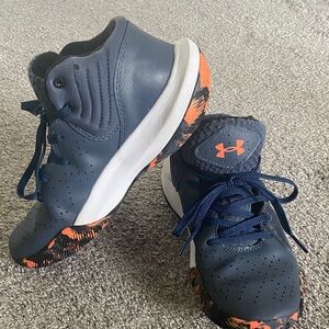 Under Armour Youth Basketball Shoes | Size 5.5Y | Navy & Orange